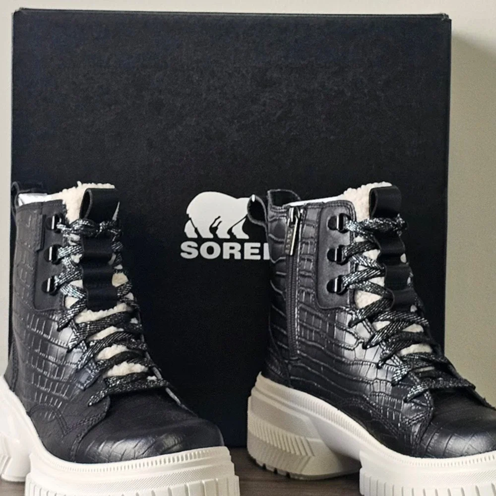 Sorel Women's ONA Ave WP Lace Lux  Boot Size 7.5 Black/ Chalk 2103601 NWT